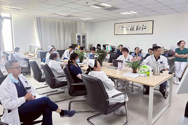 【杨柳探营】精进疼痛管理,守护患者安康 | 医院护理部外科组及普外科开展疼痛管理专项培训